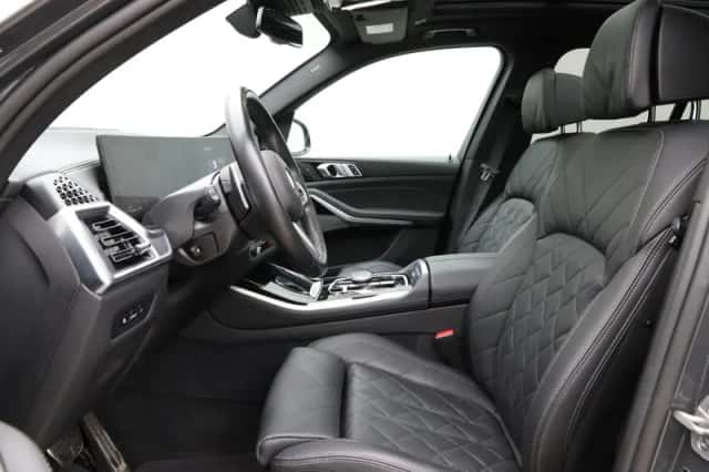 BMW X5 (2023) thumbnail 4
