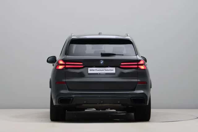 BMW X5 (2023) thumbnail 9