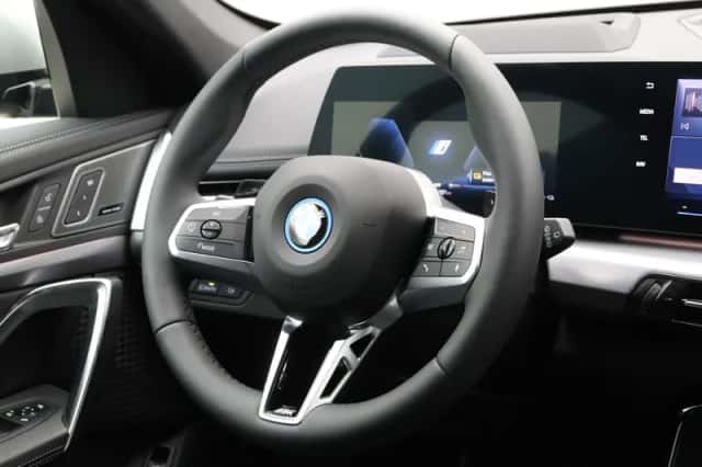 BMW X1 (2025) thumbnail 2