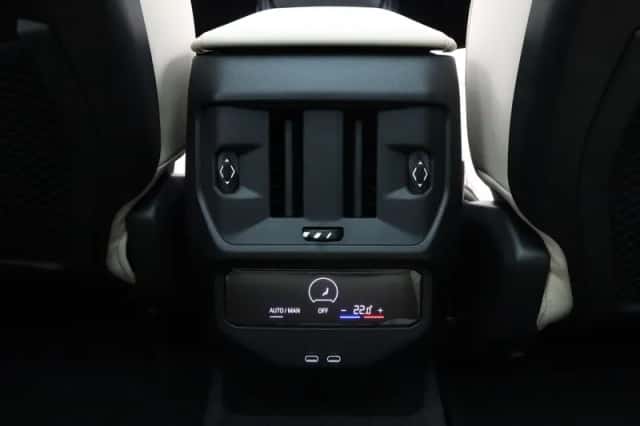 BMW X3 (2026) thumbnail 19