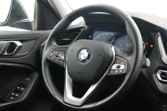 BMW 1-Serie (2021) thumbnail 2