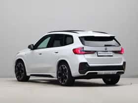 BMW iX1 (2023) thumbnail 11
