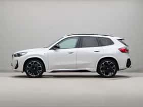 BMW iX1 (2023) thumbnail 12