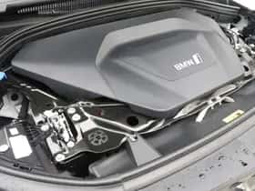 BMW iX1 (2023) thumbnail 4