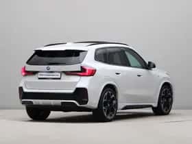 BMW iX1 (2023) thumbnail 9