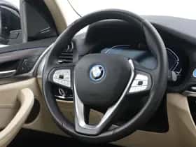 BMW iX3 (2021) thumbnail 2