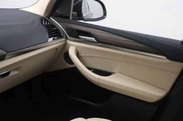BMW iX3 (2021) thumbnail 16