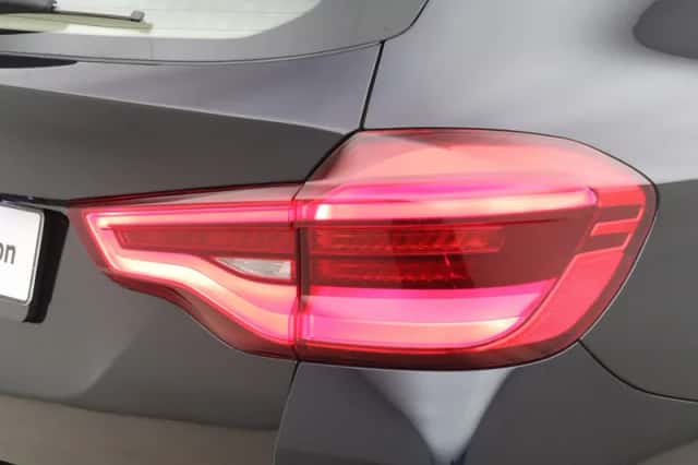 BMW iX3 (2021) thumbnail 23