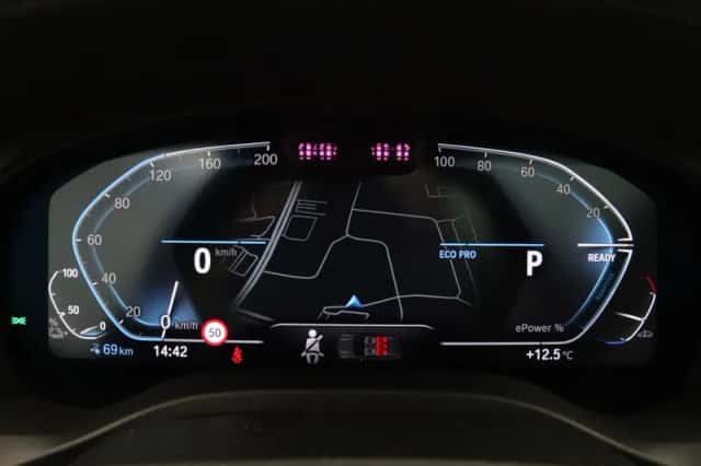 BMW iX3 (2021) thumbnail 4