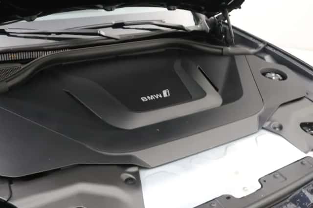 BMW iX3 (2021) thumbnail 5