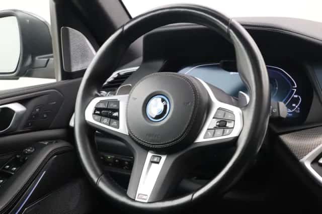 BMW X5 (2022) thumbnail 2