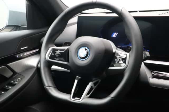 BMW 5-Serie (2024) thumbnail 2