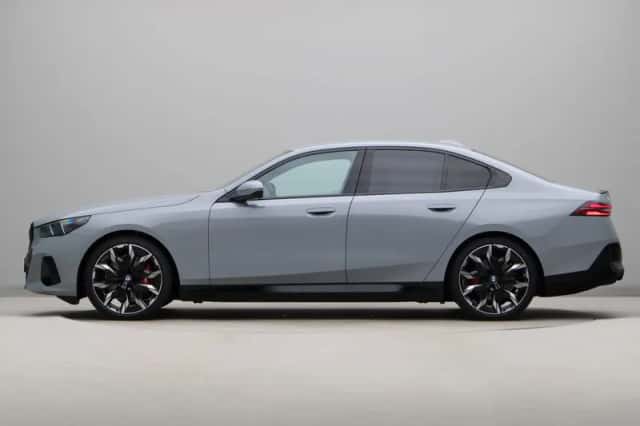 BMW i5 (2026) thumbnail 12