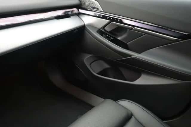 BMW i5 (2026) thumbnail 15