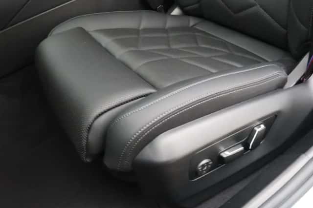 BMW i5 (2026) thumbnail 16