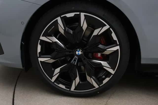 BMW i5 (2026) thumbnail 20