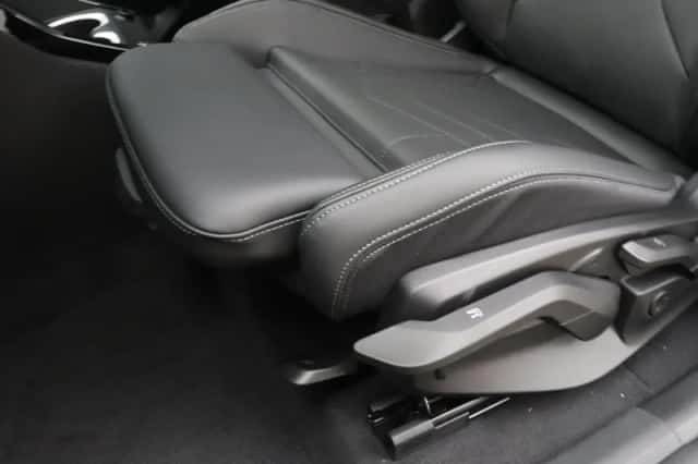 BMW iX1 (2026) thumbnail 16