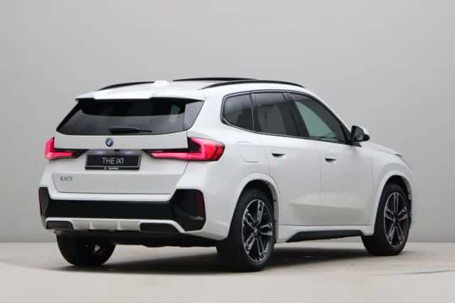 BMW iX1 (2026) thumbnail 9