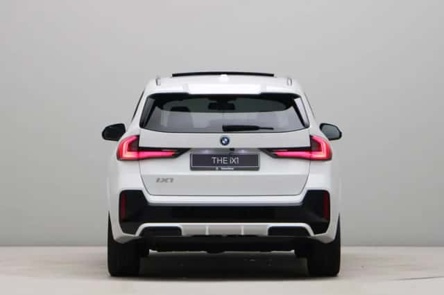 BMW iX1 (2026) thumbnail 10