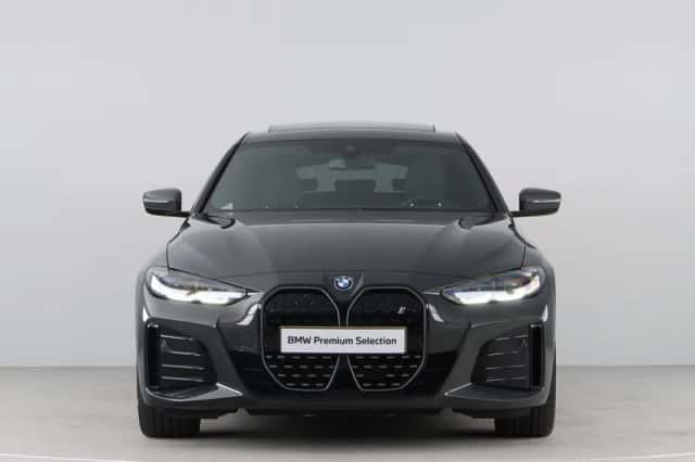 BMW i4 (2023) thumbnail 2