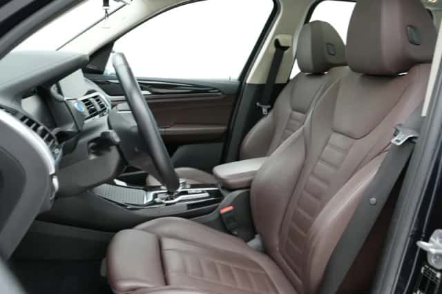 BMW iX3 (2021) thumbnail 6