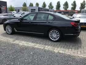 BMW 7-Serie (2018) thumbnail 5