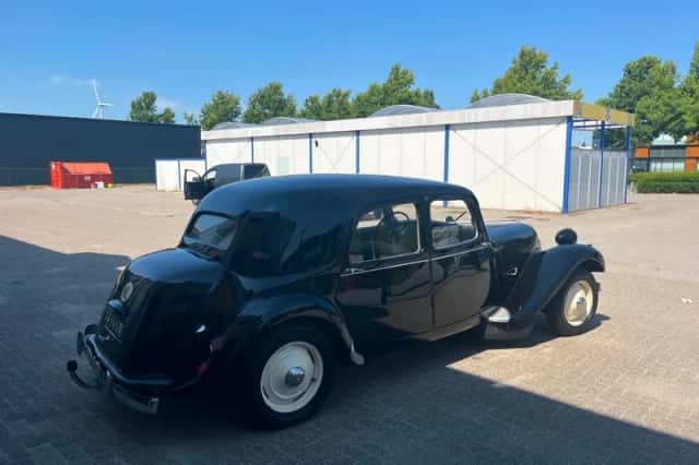 Citroën TRACTION (1954) thumbnail 4