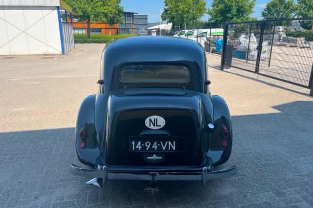 Citroën TRACTION (1954) thumbnail 5