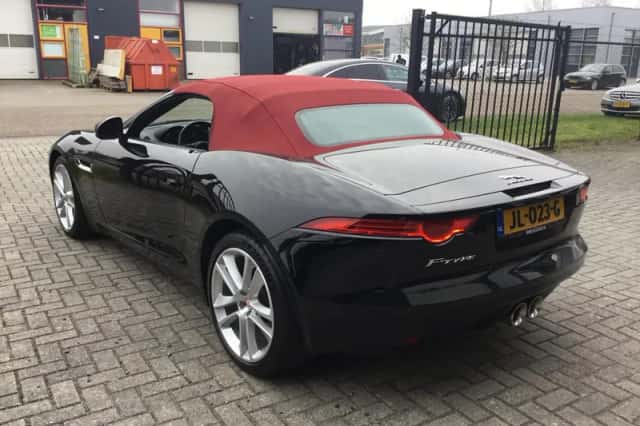Jaguar F-Type (2016) thumbnail 3