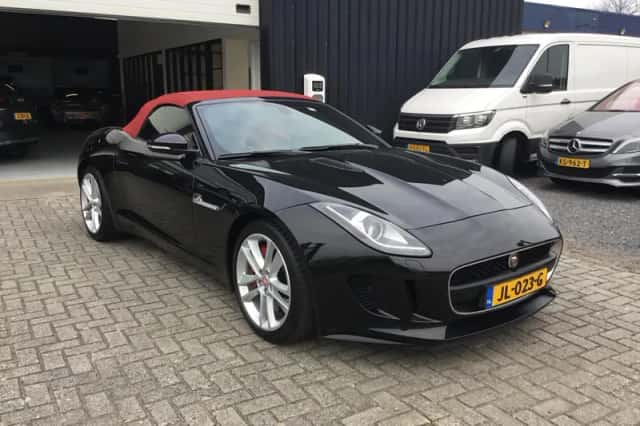 Jaguar F-Type (2016) thumbnail 6