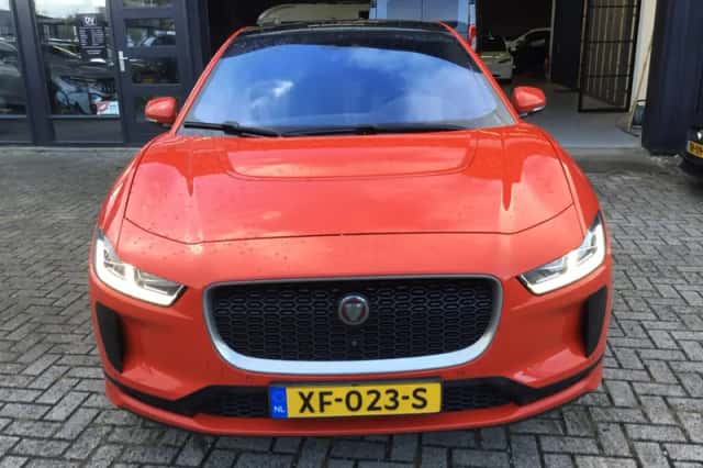 Jaguar I-Pace (2018) thumbnail 2