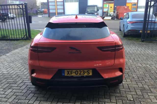 Jaguar I-Pace (2018) thumbnail 4