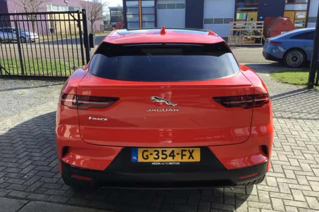Jaguar I-Pace (2018) thumbnail 4