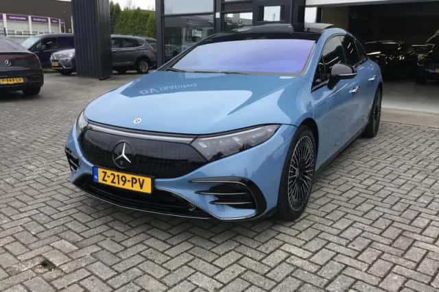 Mercedes-Benz EQS (2024) thumbnail 1