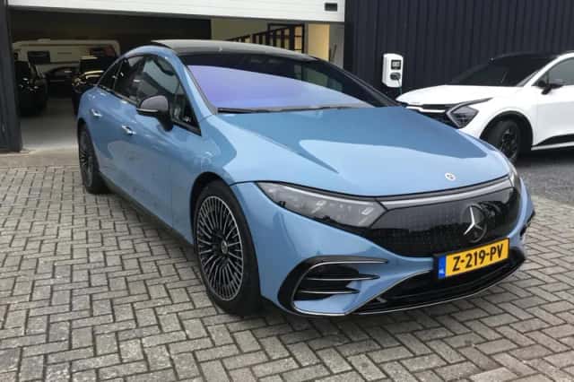 Mercedes-Benz EQS (2024) thumbnail 3
