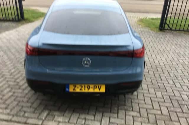 Mercedes-Benz EQS (2024) thumbnail 6