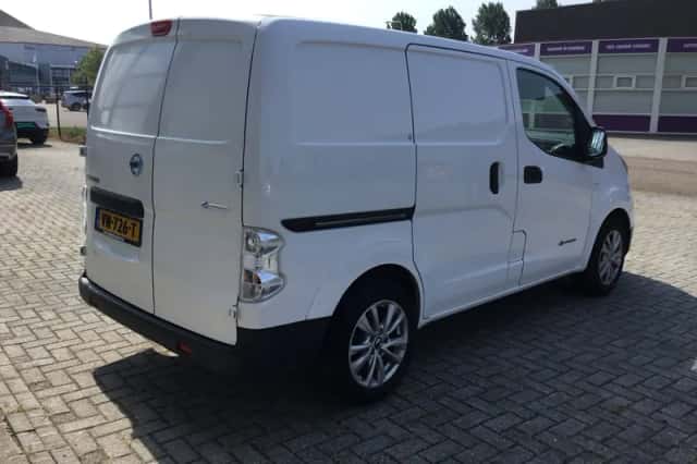 Nissan E-NV200 (2015) thumbnail 4