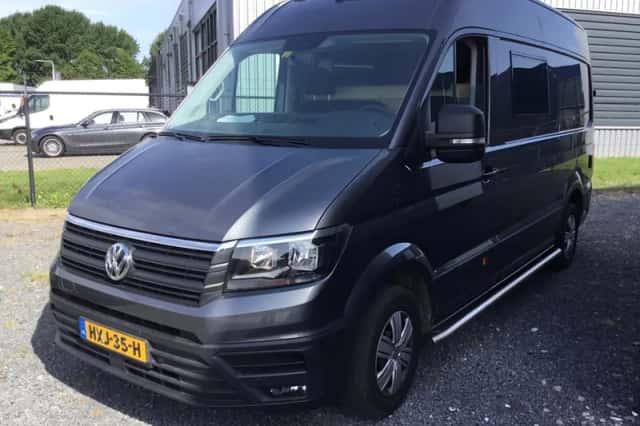 Volkswagen Crafter (2018) thumbnail 1
