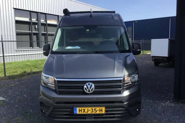 Volkswagen Crafter (2018) thumbnail 2