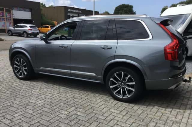 Volvo XC90 (2019) thumbnail 3