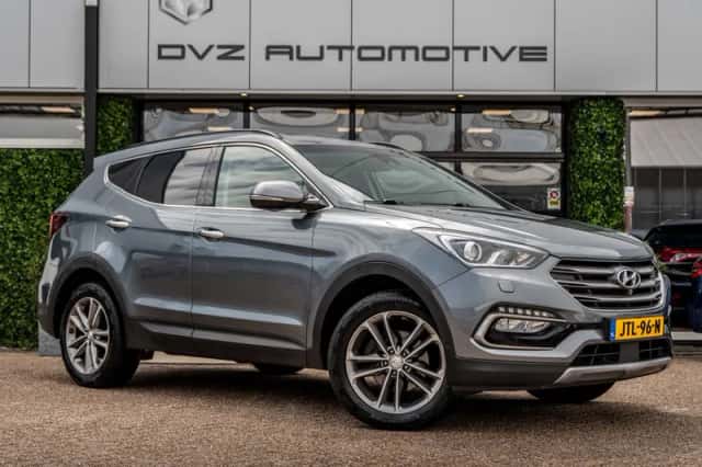 Hyundai Santa Fe (2018) thumbnail 5