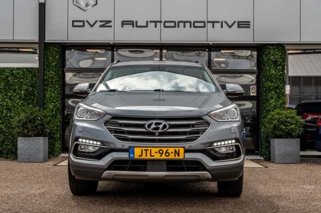 Hyundai Santa Fe (2018) thumbnail 6