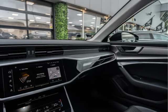 Audi A6 (2022) thumbnail 2