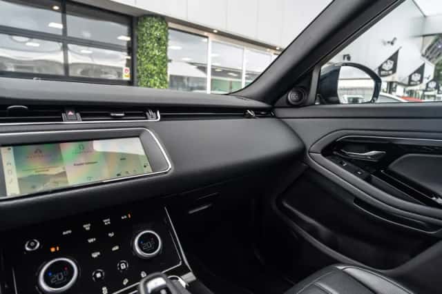 Land Rover Range Rover Evoque (2021) thumbnail 2