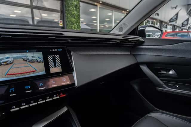 Peugeot 308 (2024) thumbnail 2