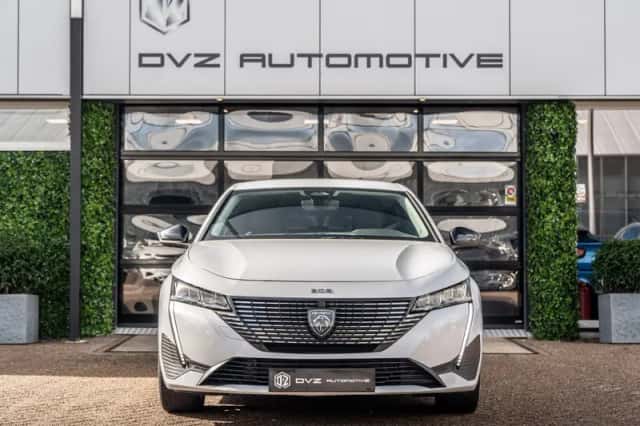 Peugeot 308 (2024) thumbnail 5