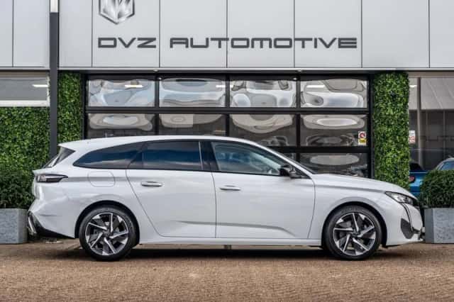 Peugeot 308 (2024) thumbnail 6