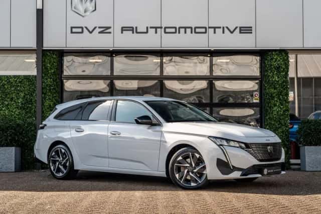 Peugeot 308 (2023) thumbnail 4