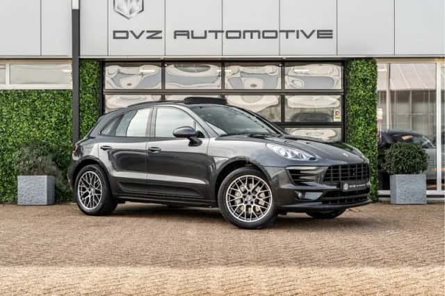 Porsche Macan (2017) thumbnail 5