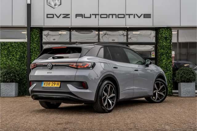 Volkswagen ID.4 (2023) thumbnail 3